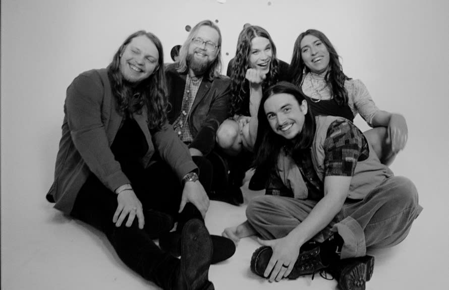 Rainbow Kitten Surprise Part Ways with Bassist Charlie Holt Exclaim!