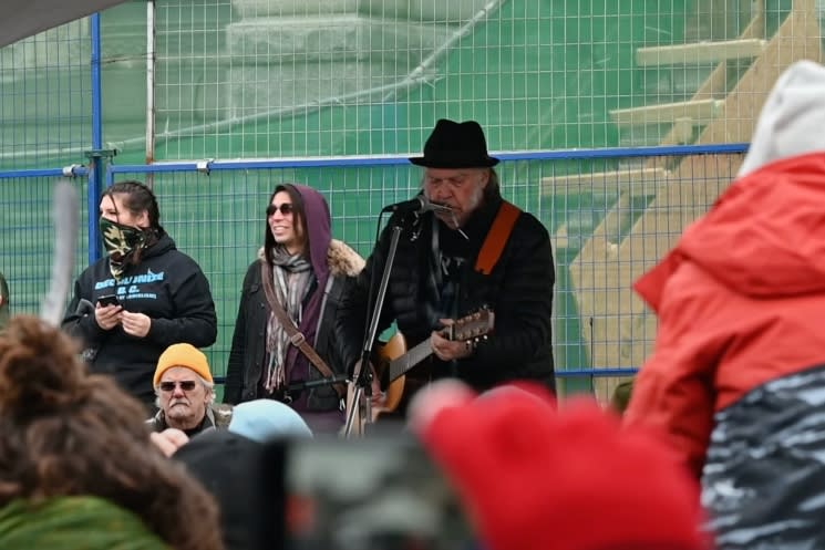 Watch Neil Young Perform Live for the First Time Since 2019 at Victoria ...