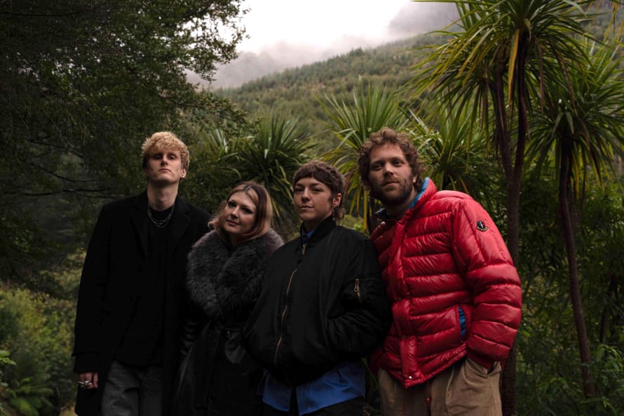 yumi Yumi Zouma Plot 2026 North American Tour │ Exclaim!