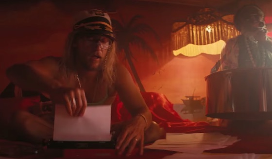 The Beach Bum Official Trailer: Harmony Korine and Matthew McConaughey