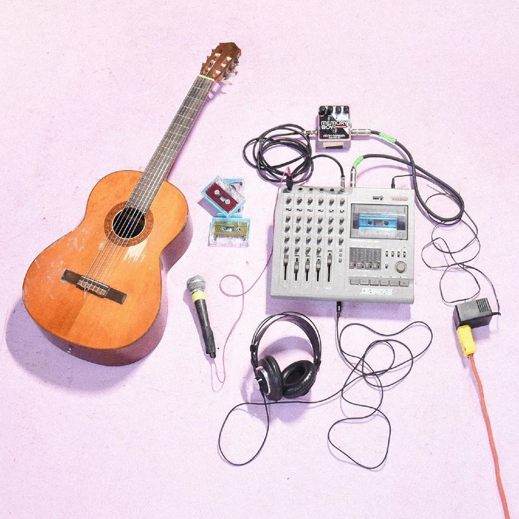 Hollerado Frontman Menno Versteeg Announces Debut Solo Album as Mav ...