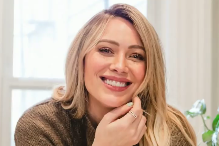 হিলারি ডাফ আবার সঙ্গীত করছেন — এবং এই সময় লেসবিয়ানদের জন্য │ চিৎকার করুন! হিলারি ডাফ আবার সঙ্গীত করছেন — এবং এই সময় লেসবিয়ানদের জন্য │ চিৎকার করুন!