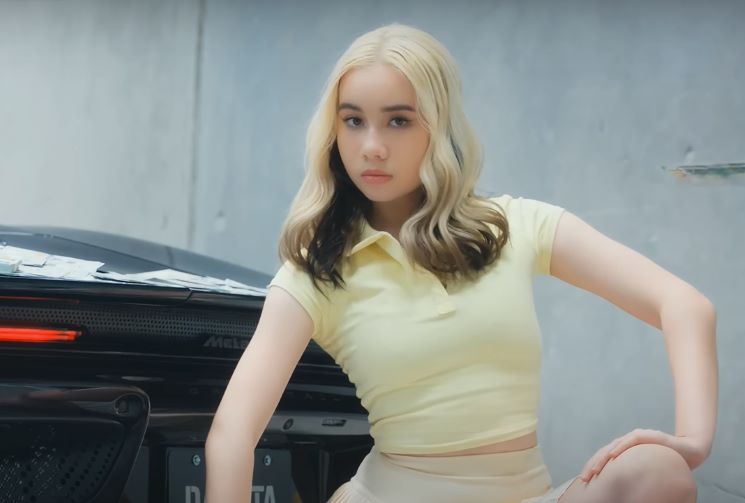 Lil Tay Is Desperate for Cash in 