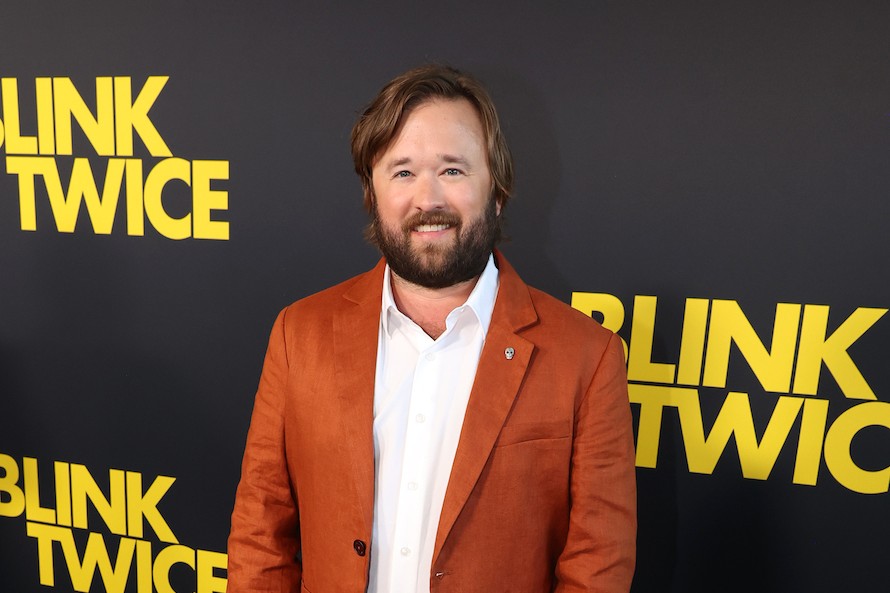 haley-joel-osment-blink-twice.jpg