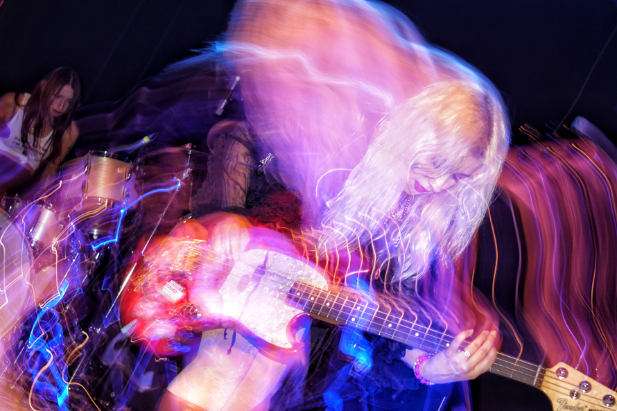 20250516_lambrinigirls_wancouver_yvrunderground_09_edited.png