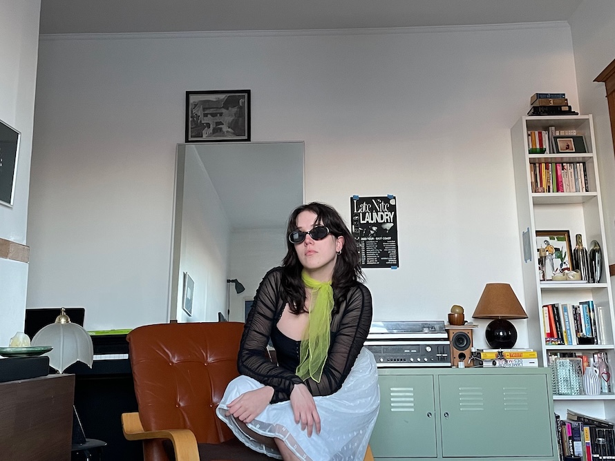 Alicia-Clara_Festival-look.jpg