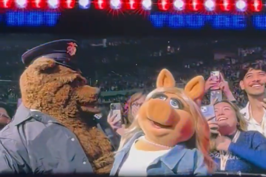 Sabrina Carpenter Arrests Miss Piggy for